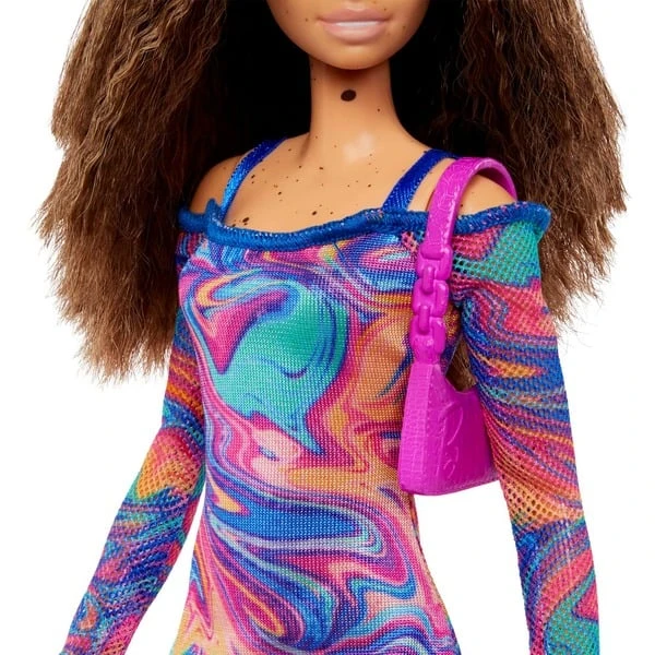 Mattel Barbie Fashionistas-Puppe Mit Gekrepptem Haar Und Sommersprossen – Bild 4
